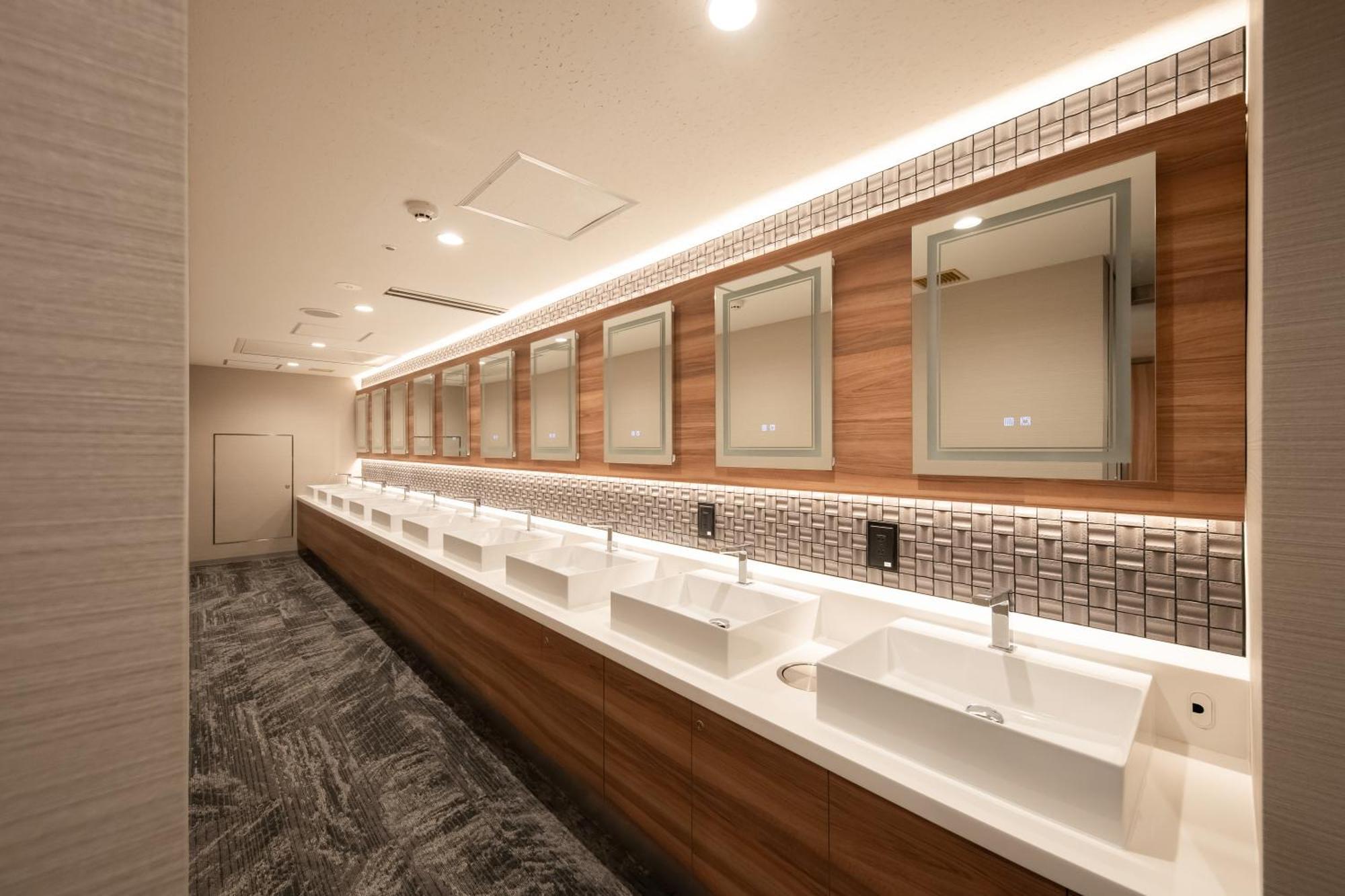 Sauna & Capsule Amza Osaka Exteriör bild